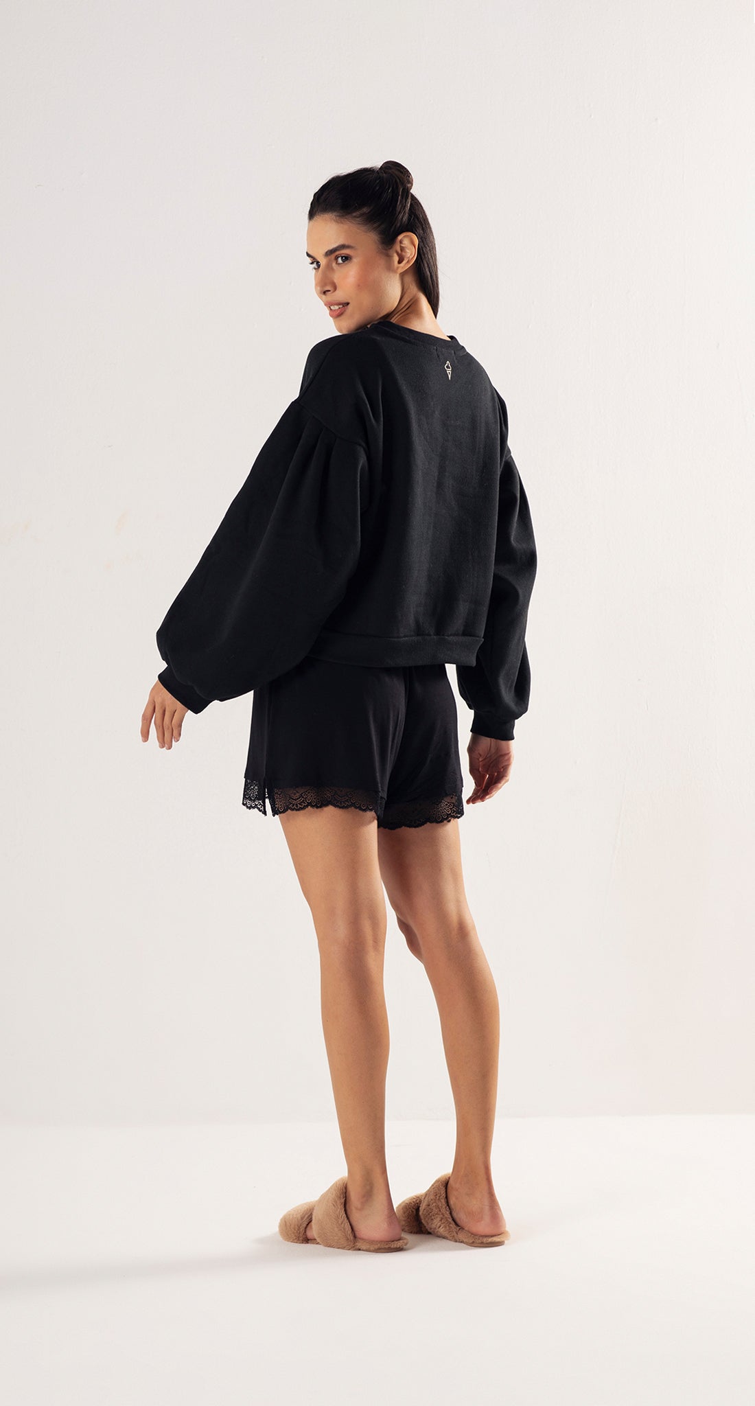 Colors Sweatshirt – Black